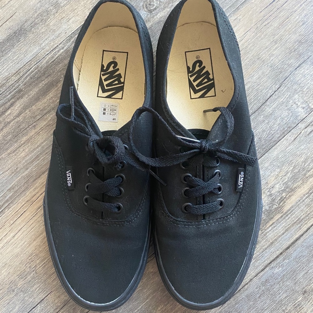 All black vans classics NBW women’s 10